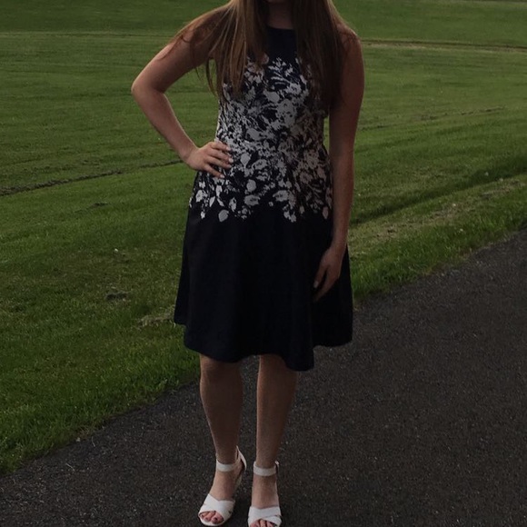 Blue with white flowers dress - Picture 2 of 5